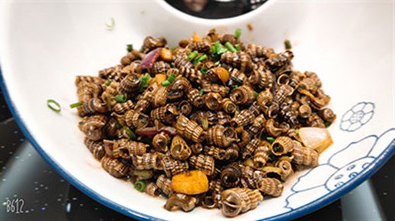 上?；垓v聚餐